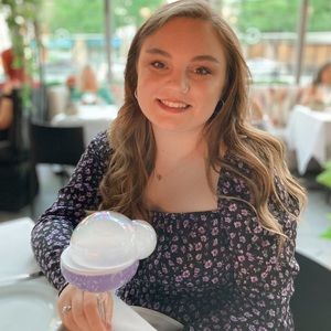 Meet your Posher, Lauren